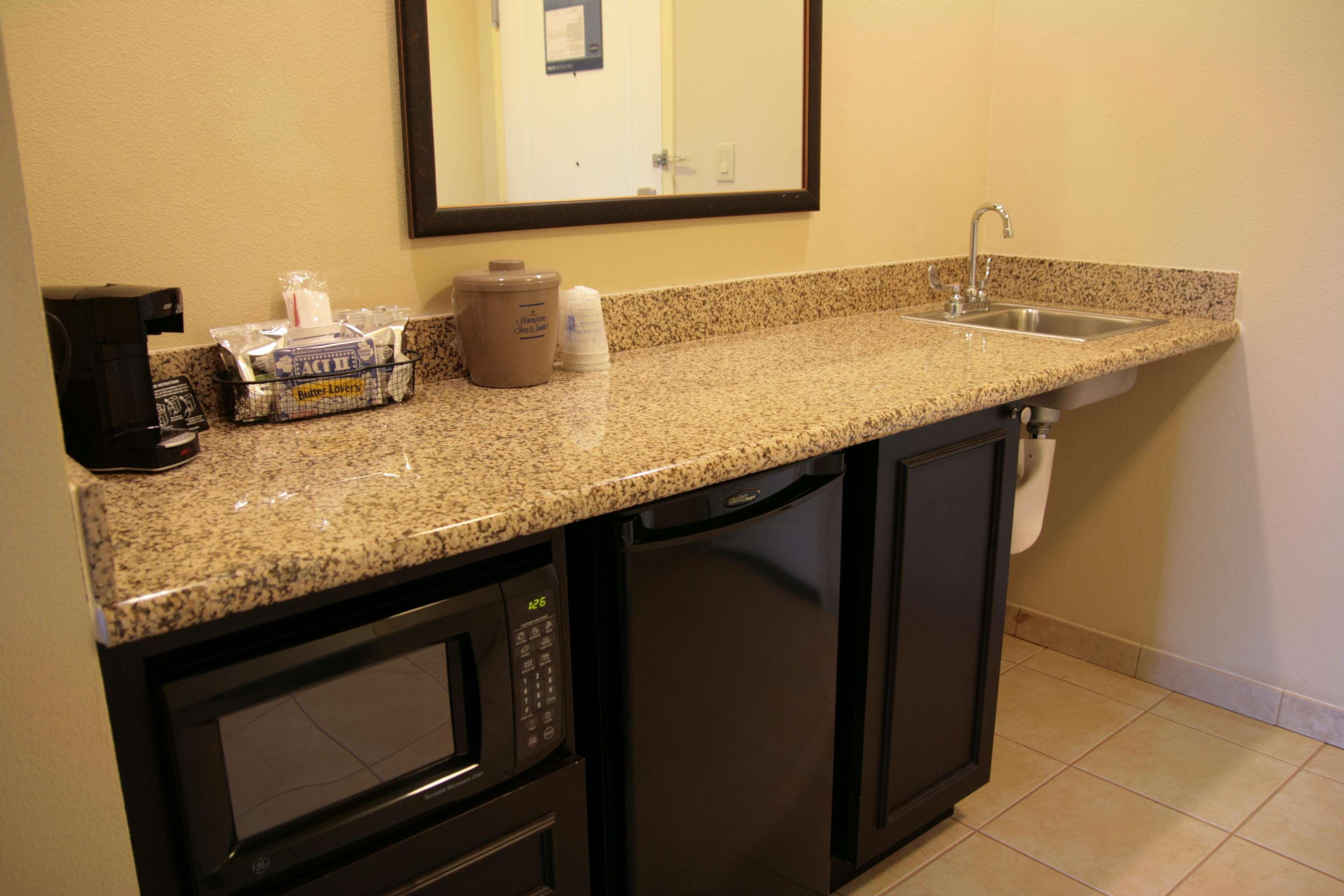 Hampton Inn & Suites Austin Cedar Park-Lakeline Номер фото